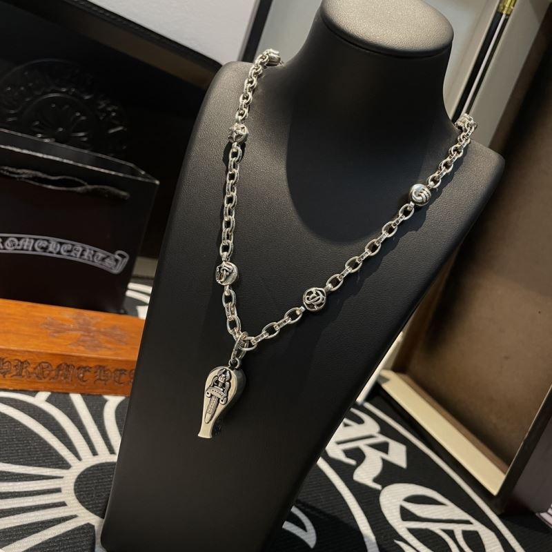 Ch*0me He**ts necklaces